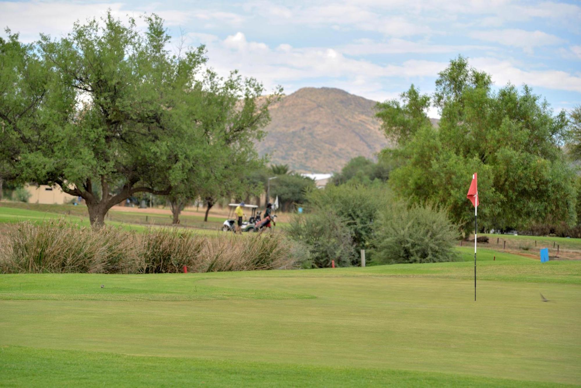 Windhoek Country Club Resort Exterior foto