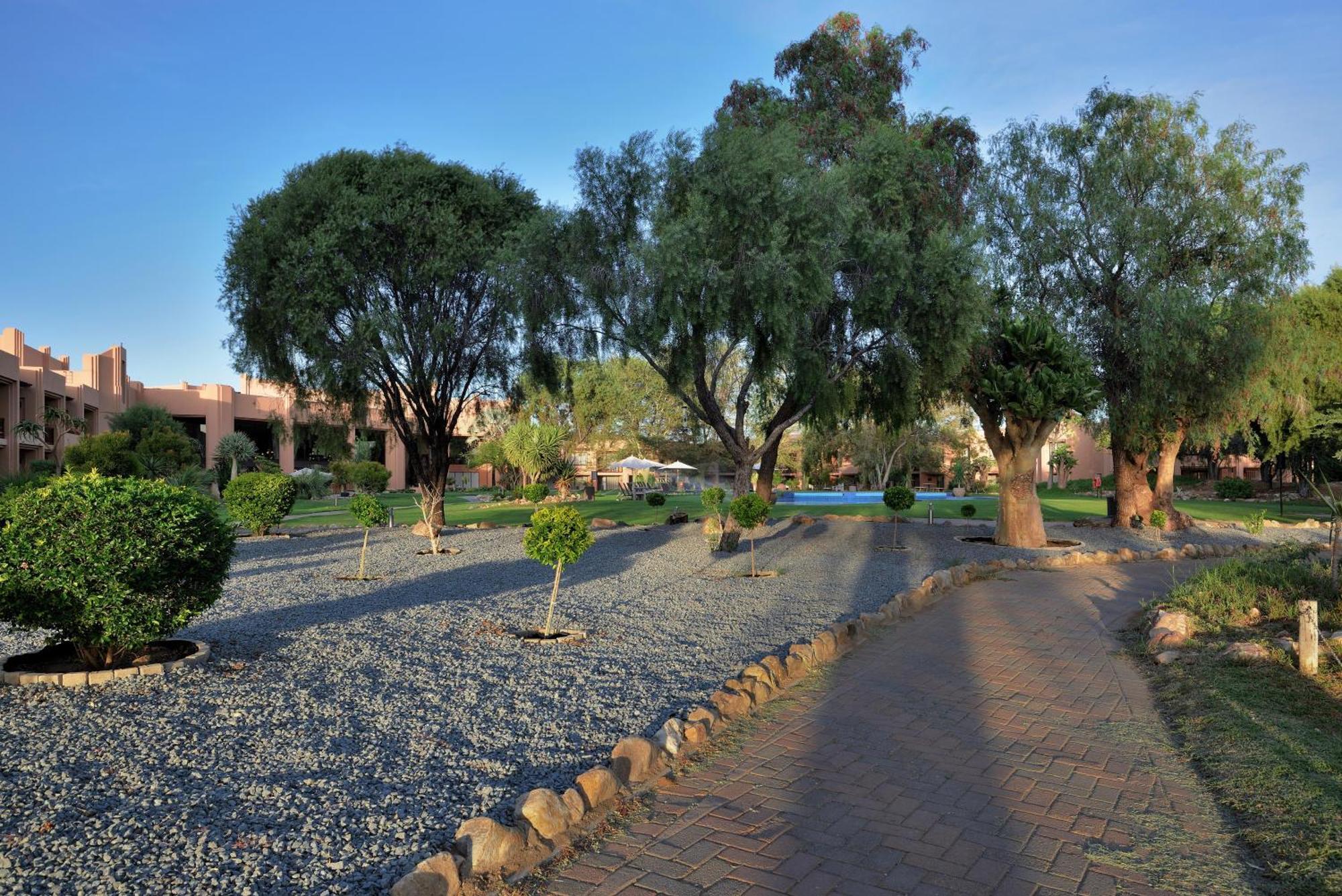 Windhoek Country Club Resort Exterior foto