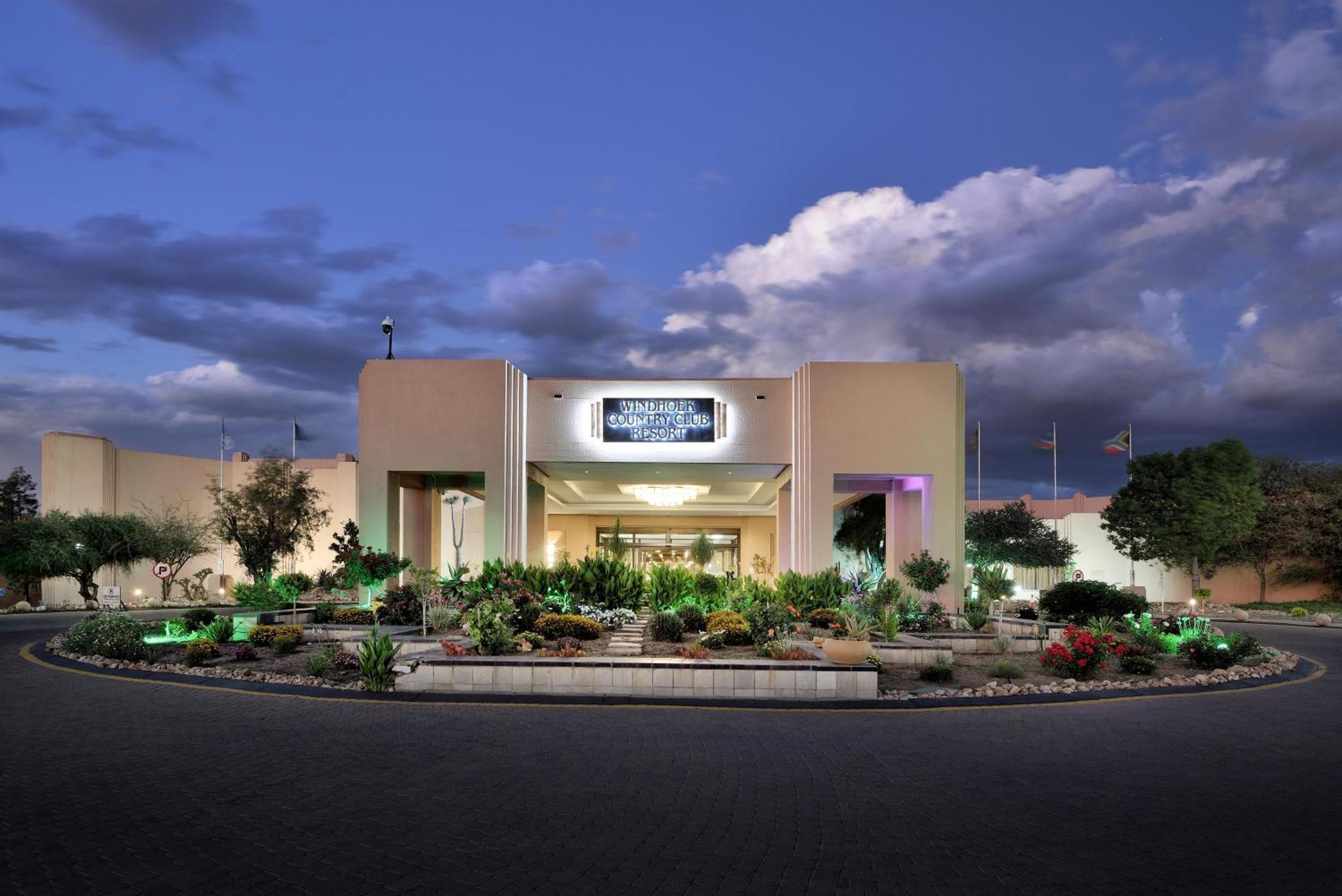 Windhoek Country Club Resort Exterior foto