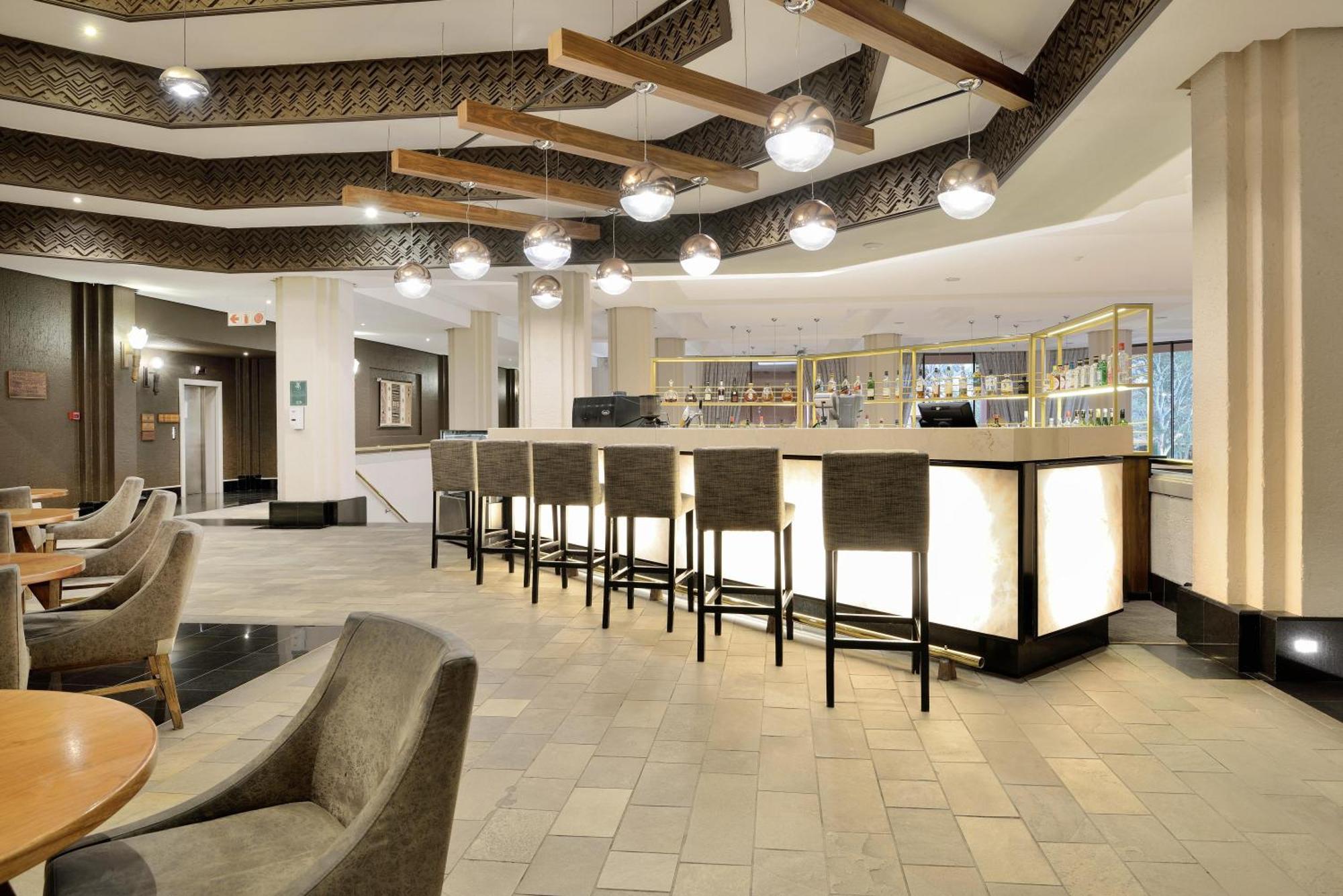 Windhoek Country Club Resort Exterior foto